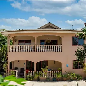 Chez Benoit Self Catering Апартаменты
